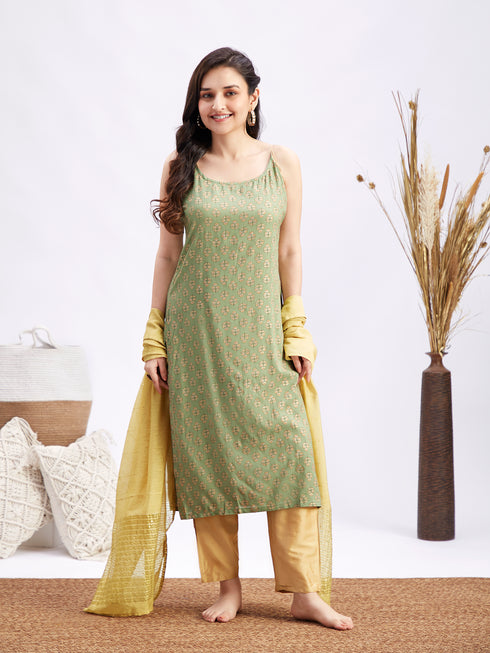 Women's Green Foil Printed Rayon Kurta Set With Dupatta