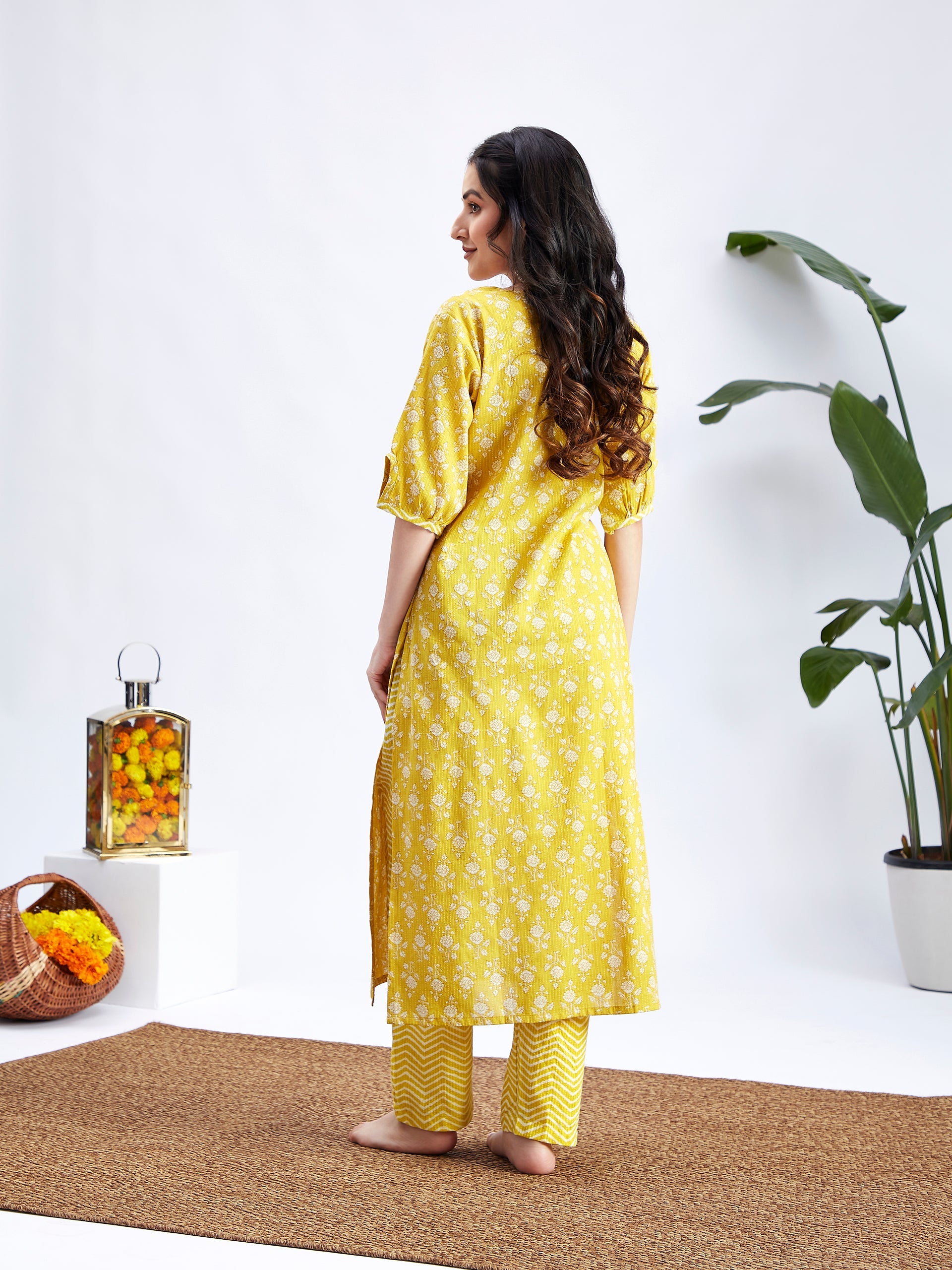 Women's Yellow Printed Cotton Kurta Pant Set
