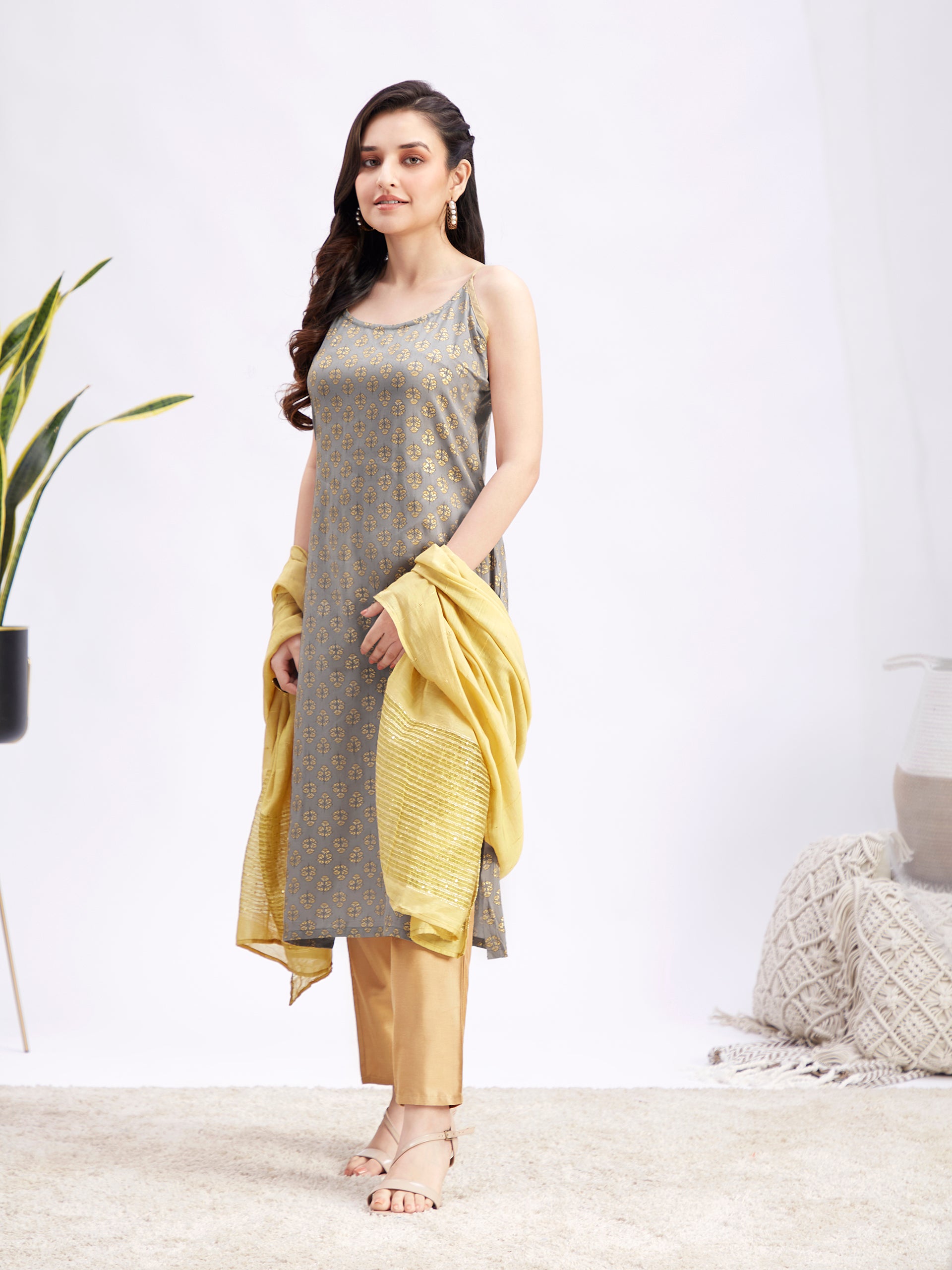 Women's Grey Foil Printed Rayon Kurta Set With Dupatta