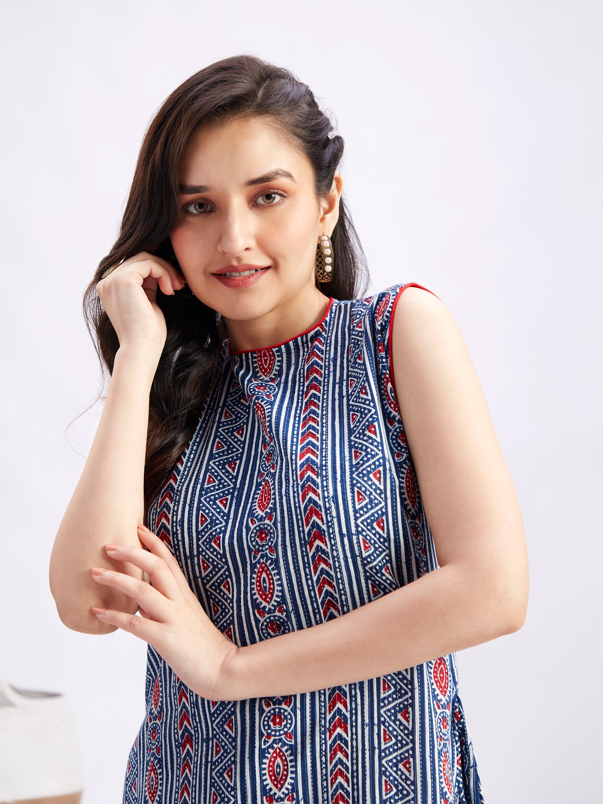 Women's Blue And Red Kalamkari Kurta Palazzo Set