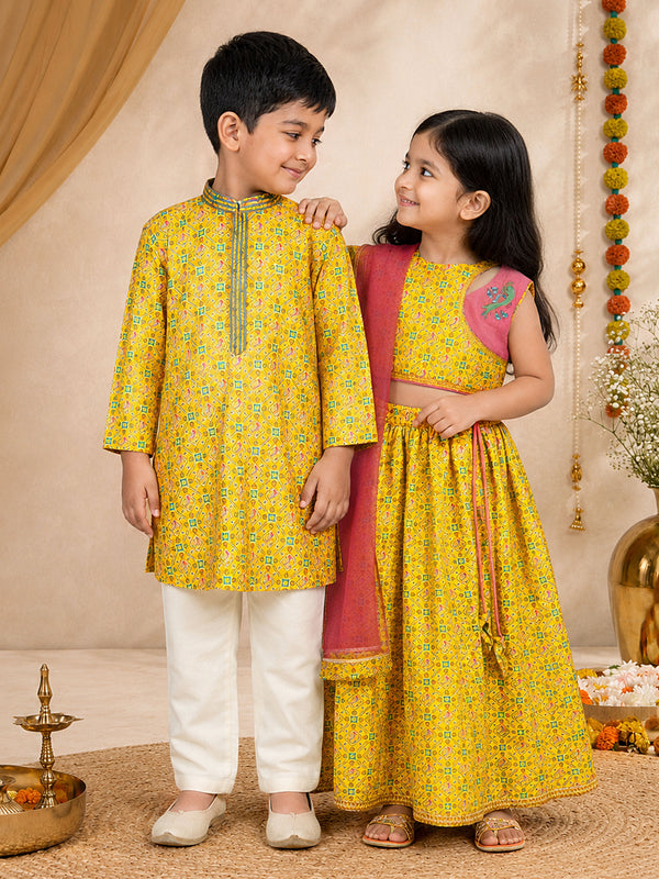 Girls Yellow Cotton Digital Animal Print Resham Embroidery Lehenga Choli with Net Dupatta Set
