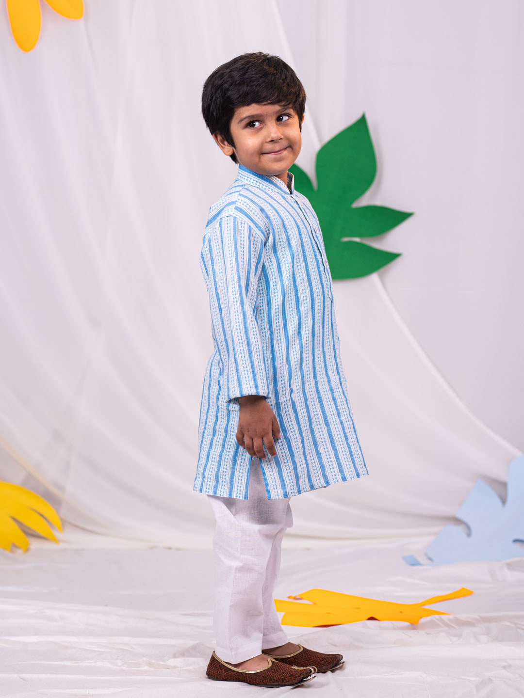 Boy's' Blue And White Kurta And Pyjama Set