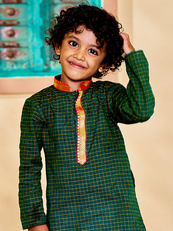 Infant Boy's' Green And White Cotton Blend Kurta And Mundu Set