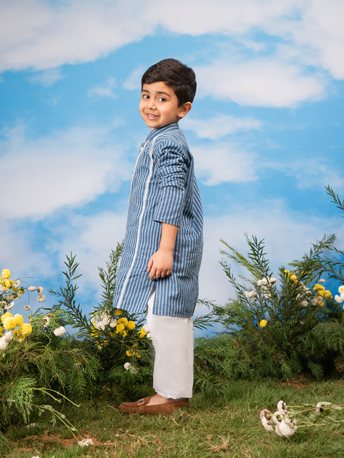 Boy's' Blue Kurta And Pyjama Set