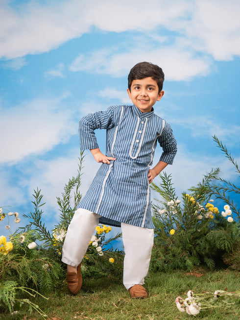 Boy's' Blue Kurta And Pyjama Set