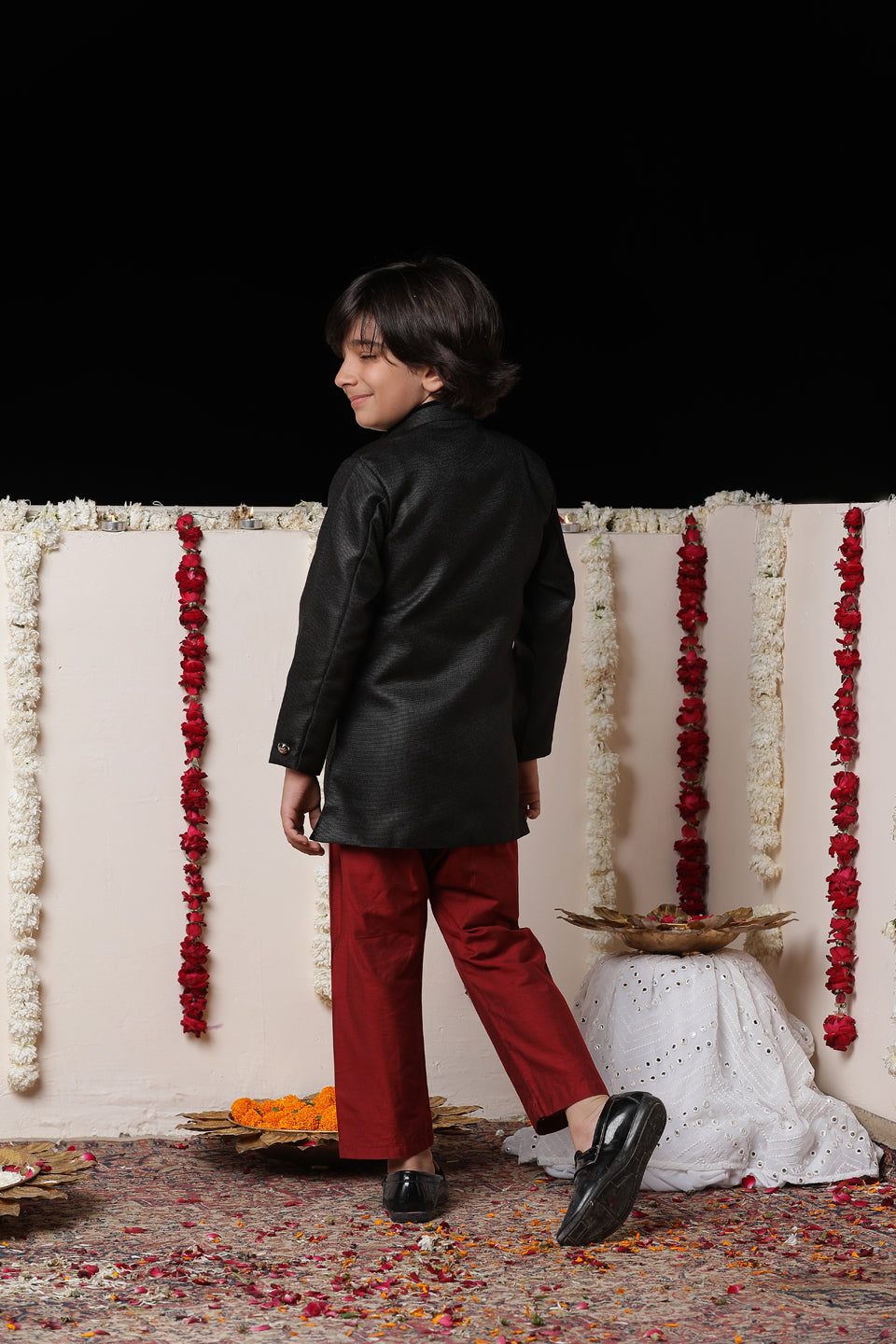 Boy's' Black Cotton Blend Sherwani And Pyjama Set