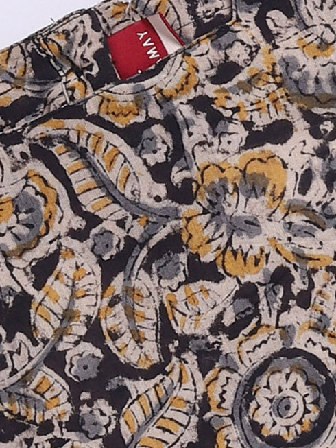 Girl's Black Cotton Clothing Set With Kalamkari Print
