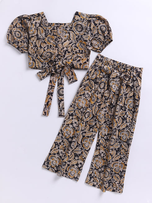 Girl's Black Cotton Clothing Set With Kalamkari Print