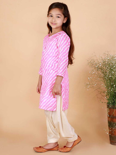 Girl's' Pink Printed Kurta & Cream Patiala Set