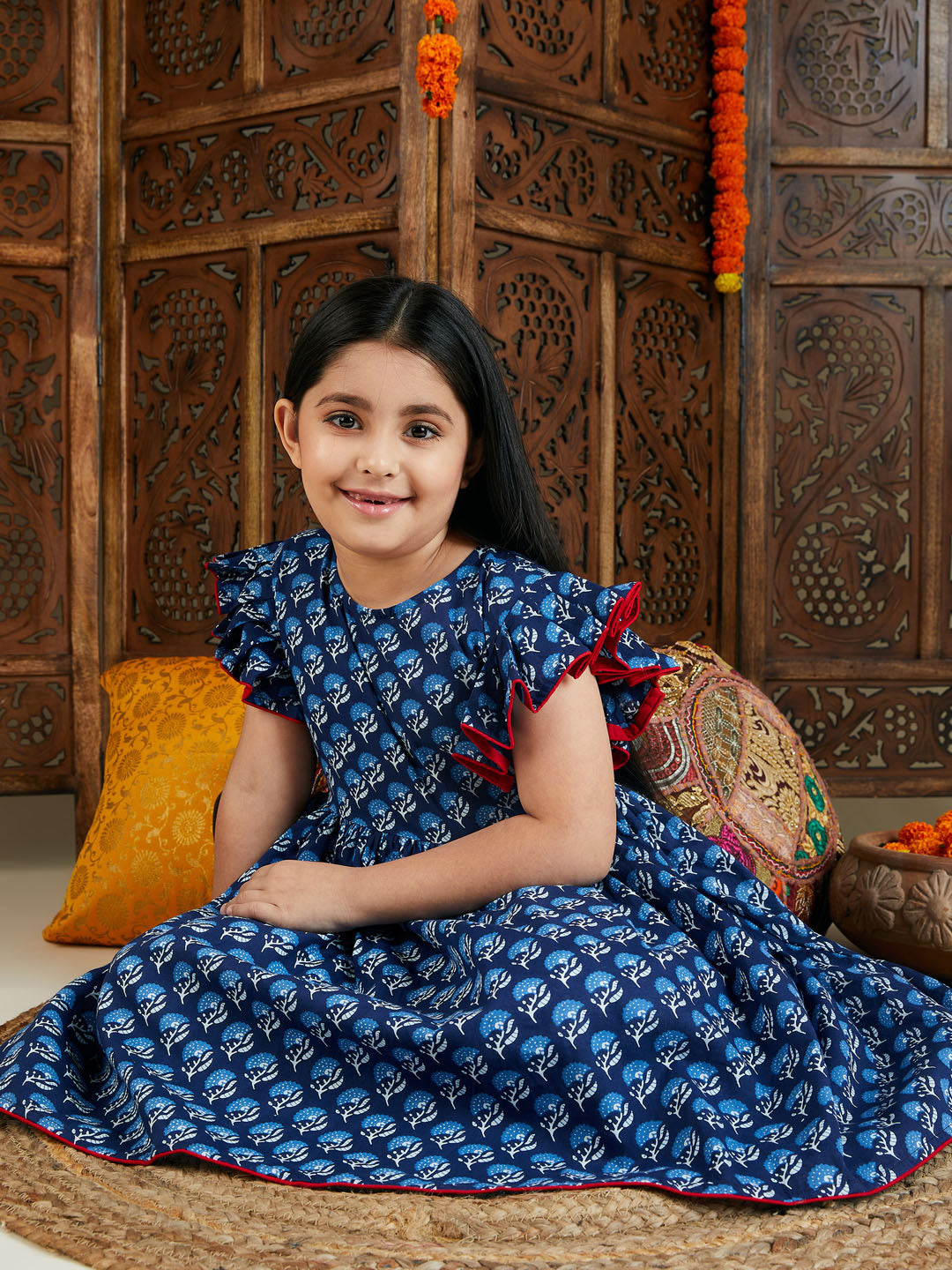 Girl's Blue Printed Frock With Leggings Set