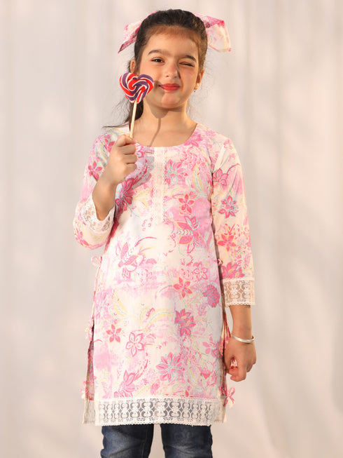 Girl's' Pink Printed Kurta