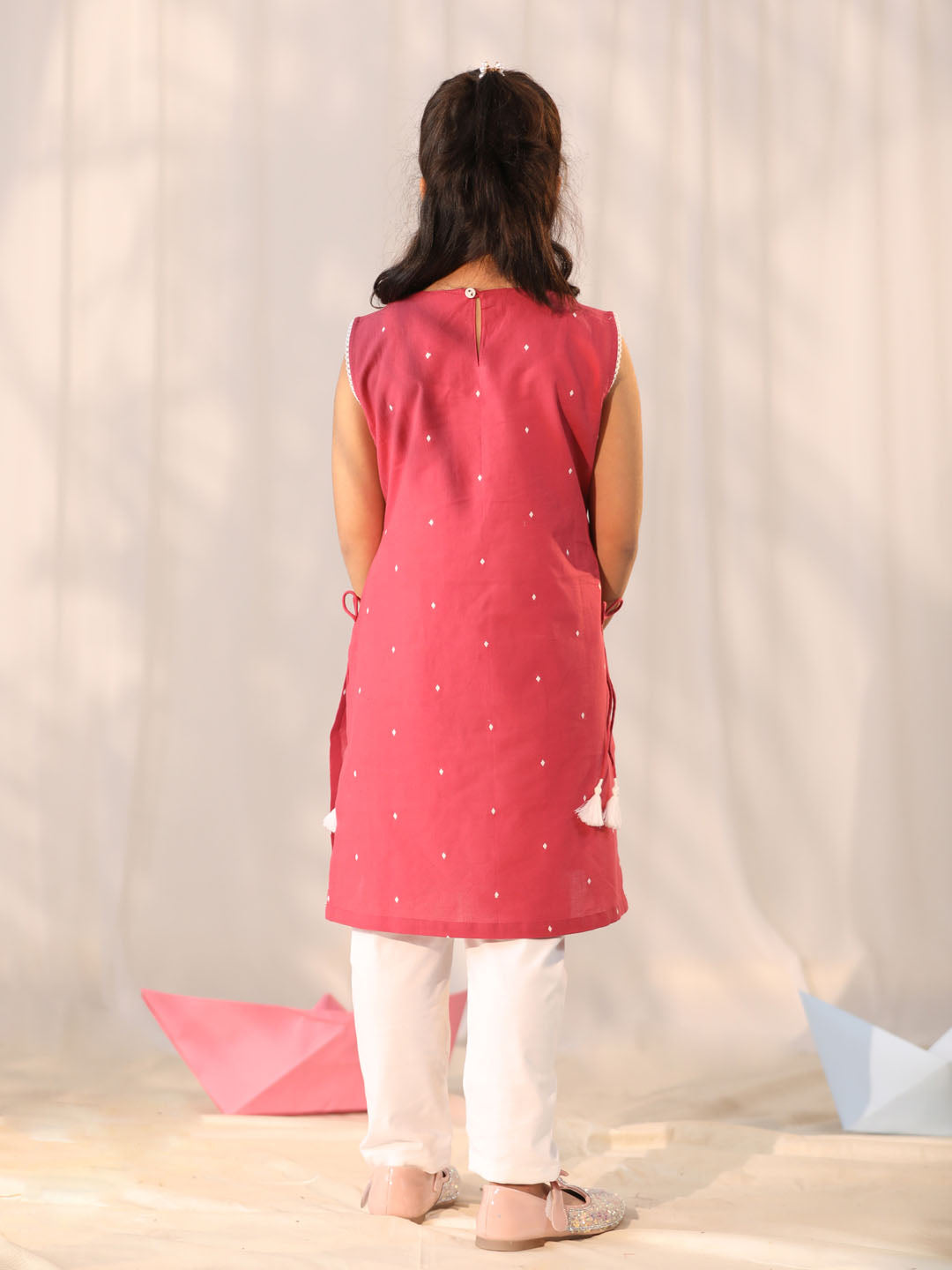 Girl's' Pink Kurta Leggings Set