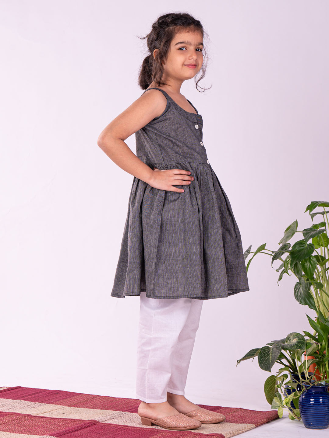 Girl's' Handloom Cotton Kurta And Straight Pant Set