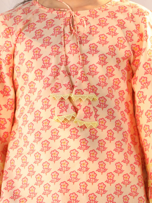 Girl's' Peach Cotton Printed Kurta