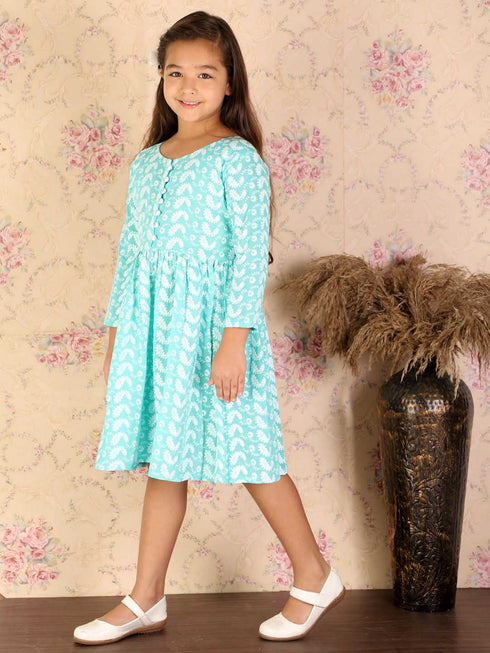 Girl's Green Pure Cotton Chikankari Kurta