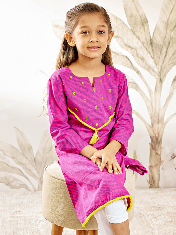 Girl's Purple Cotton Kurta With Thread Embroidery