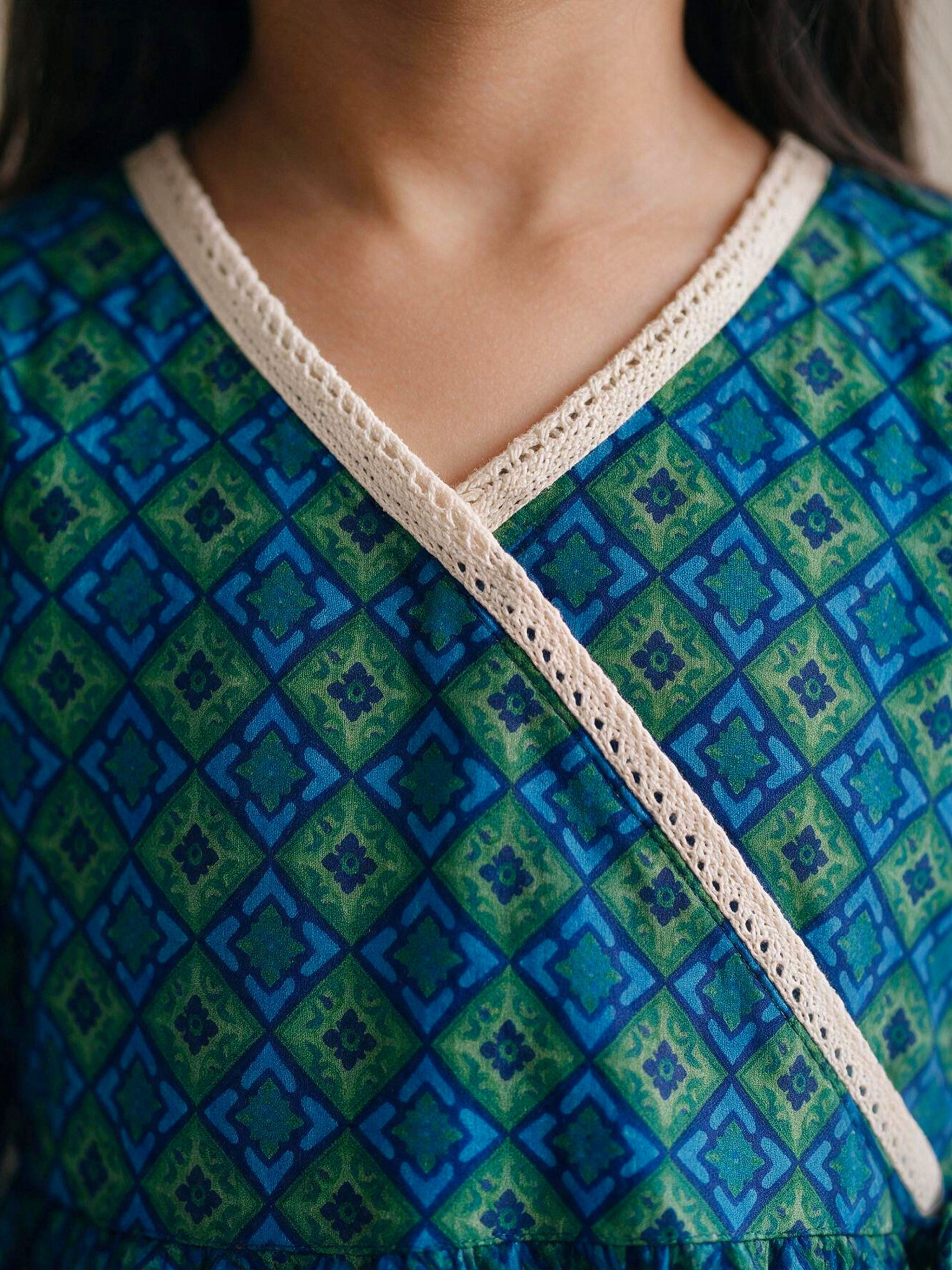 Girls Blue Cotton Geometric Print Thigh Length Kurta
