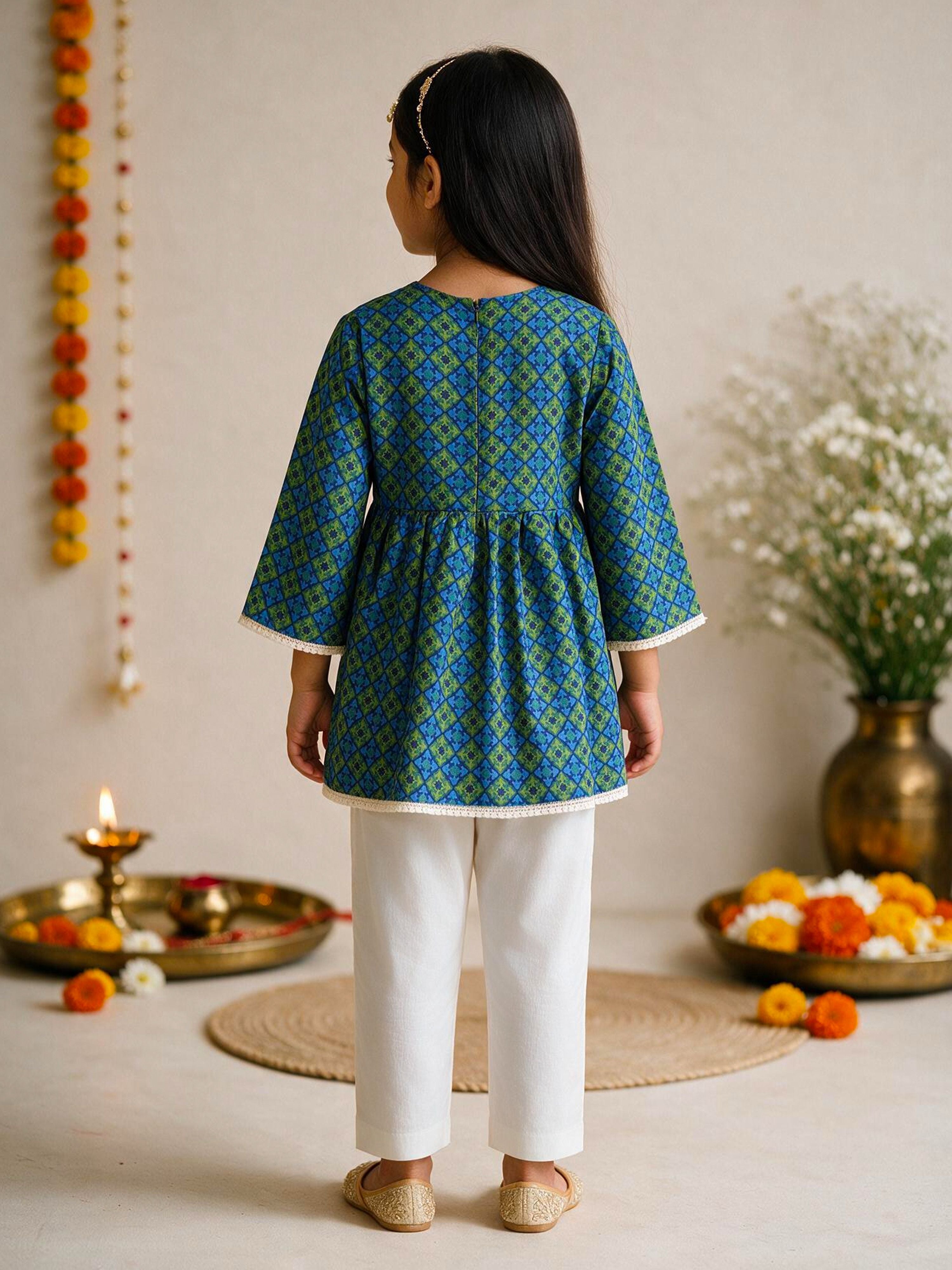 Girls Blue Cotton Geometric Print Thigh Length Kurta