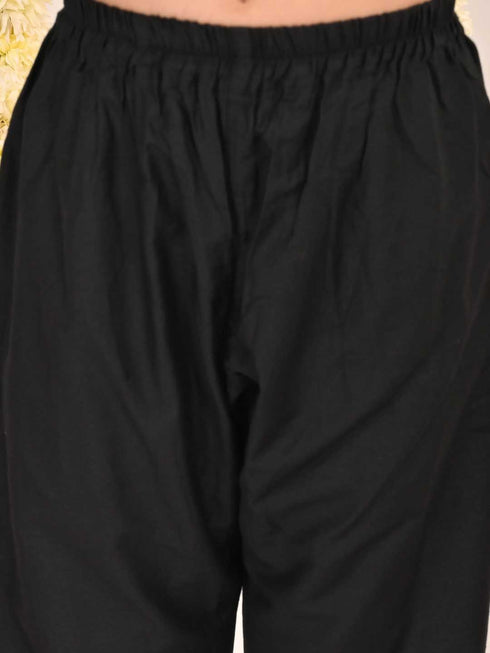 Girl's' Black Embellished Kurta Pyjama Set