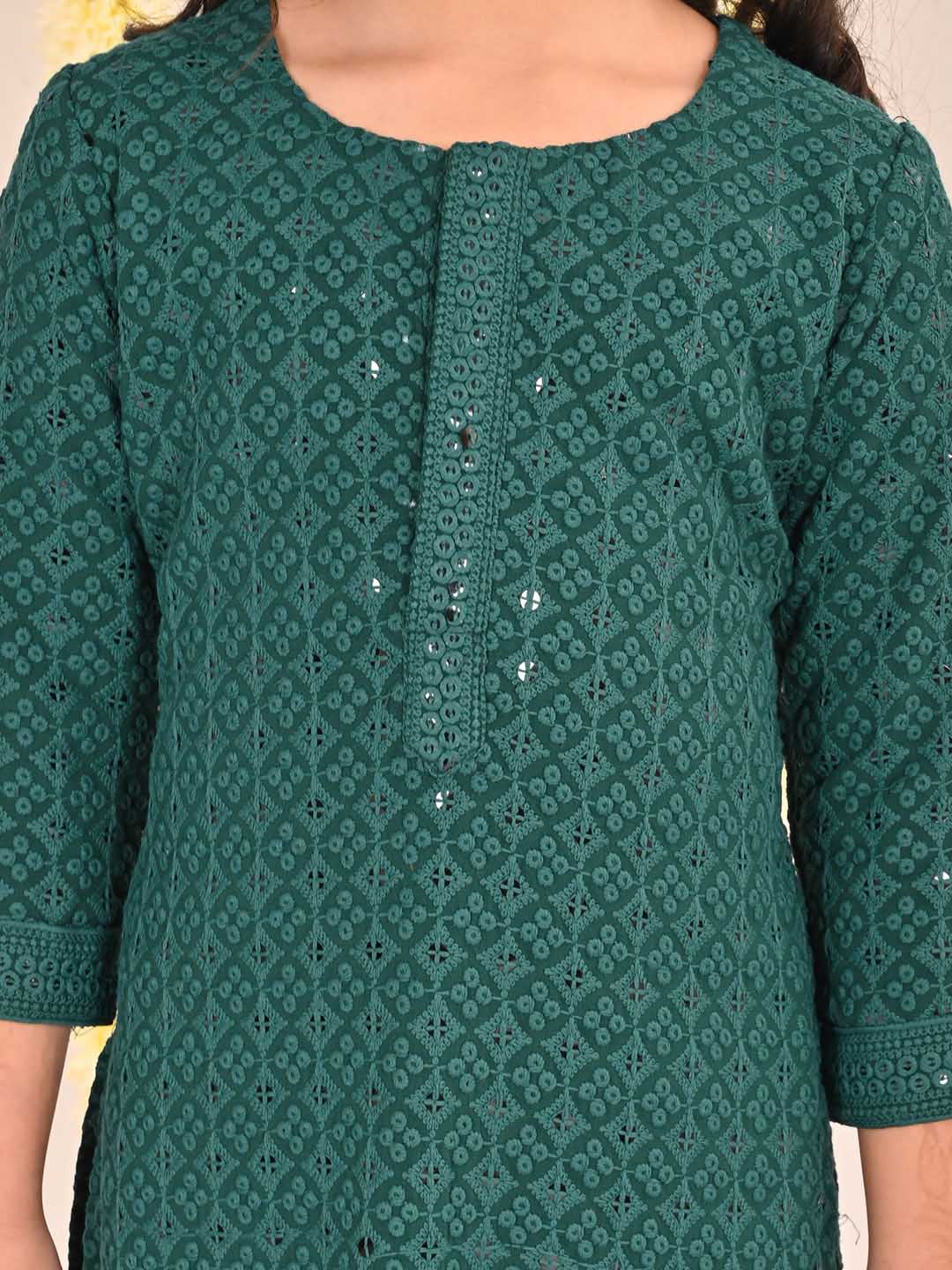 Girl's' Green Embellished Kurta Pyjama Set