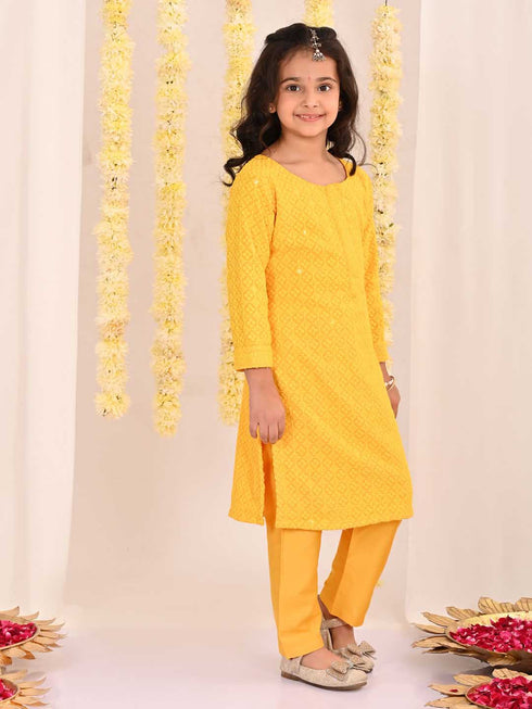 Girl's' Yellow Embellished Kurta Pyjama Set