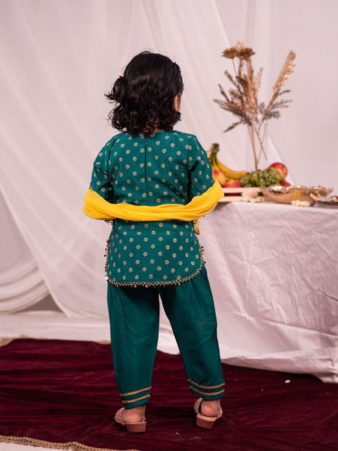 Girl's Green Kurta Salwar And Dupatta Set