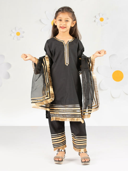 Girl's' Black Kurta Set With Dupatta
