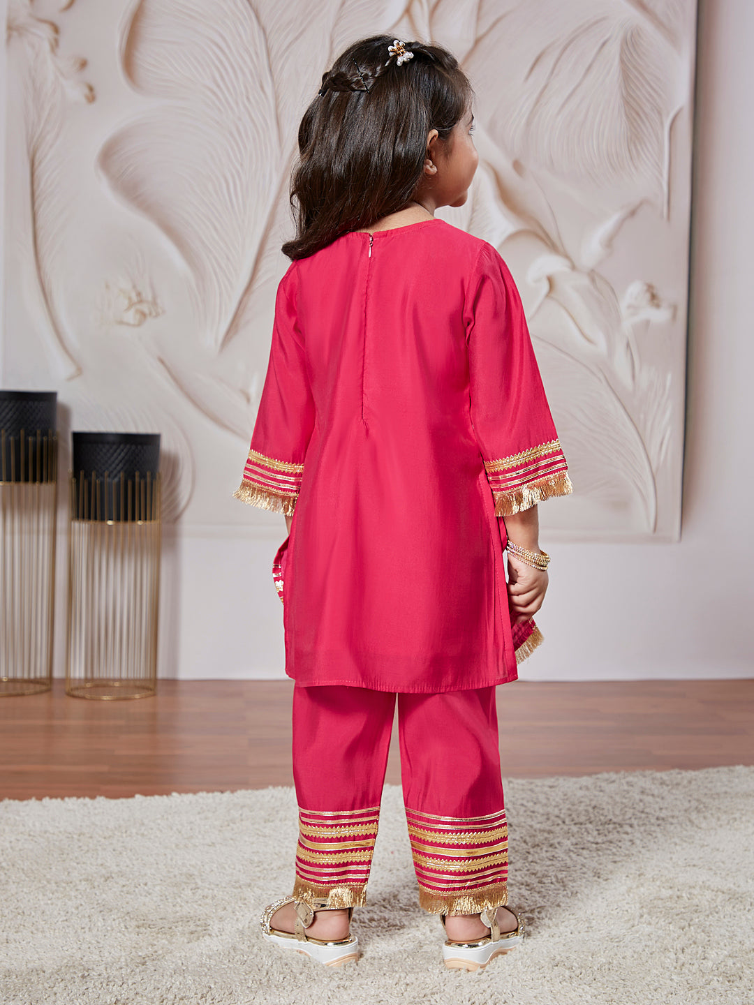 Girl's' Pink Kurta Set With Dupatta
