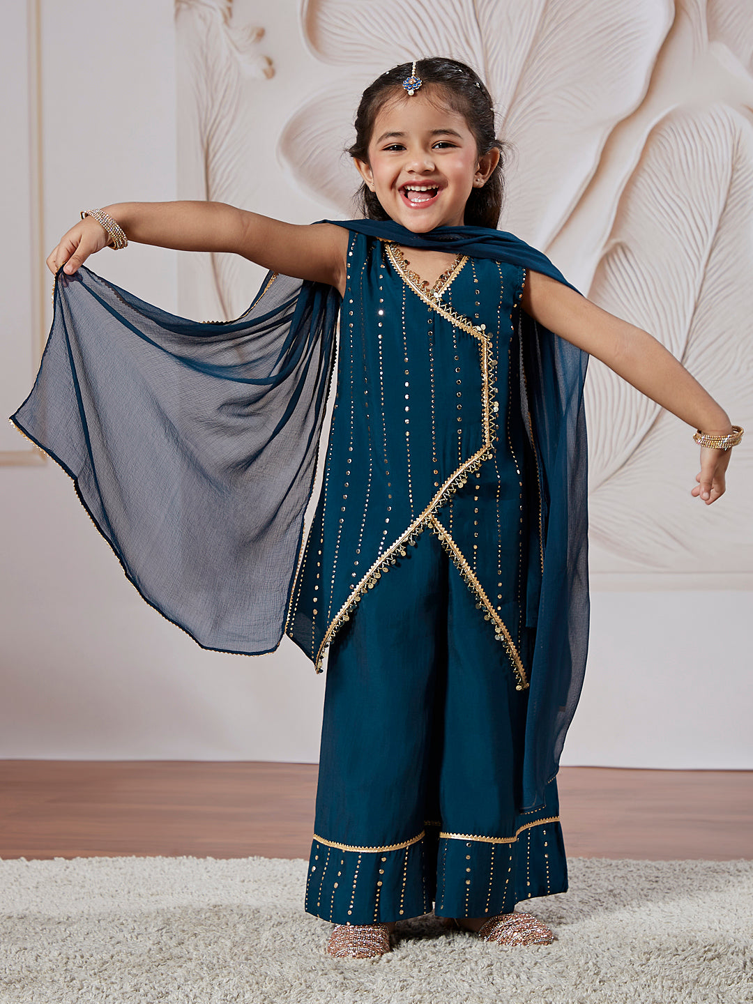 Girl's' Turquoise Kurta Set With Dupatta