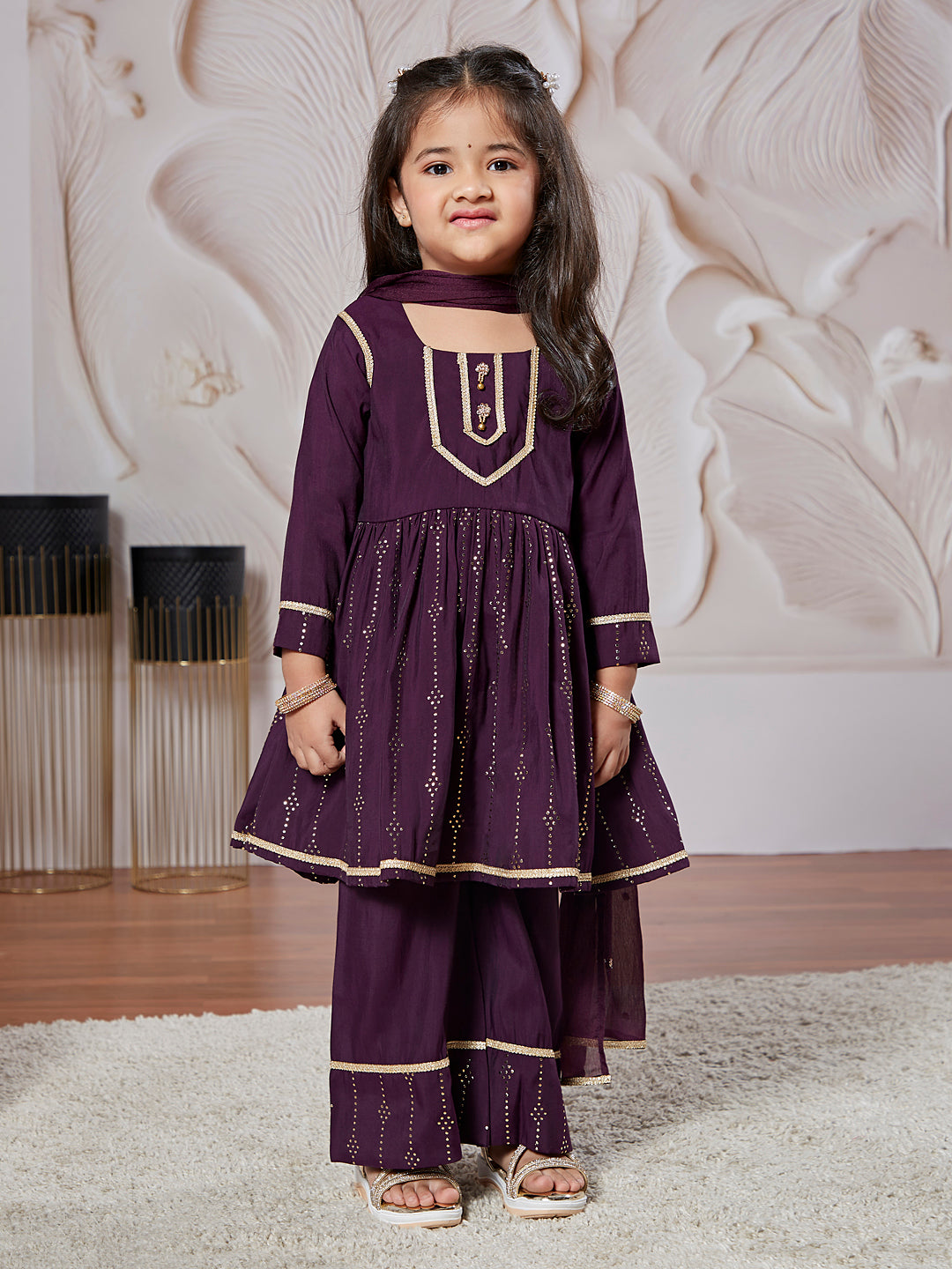 Girl's' Purple Kurta Set With Dupatta