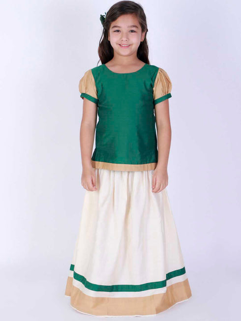 Girl's Green & White Pavda Pattu Lehenga Choli Set