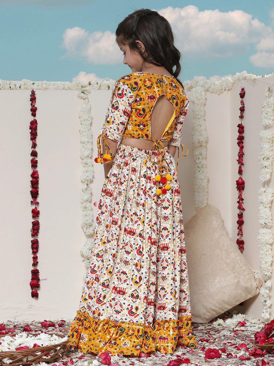 Girl's' Yellow And Cream Patola Print Lehenga Set