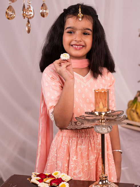 Girl's' Pink Lehenga Set