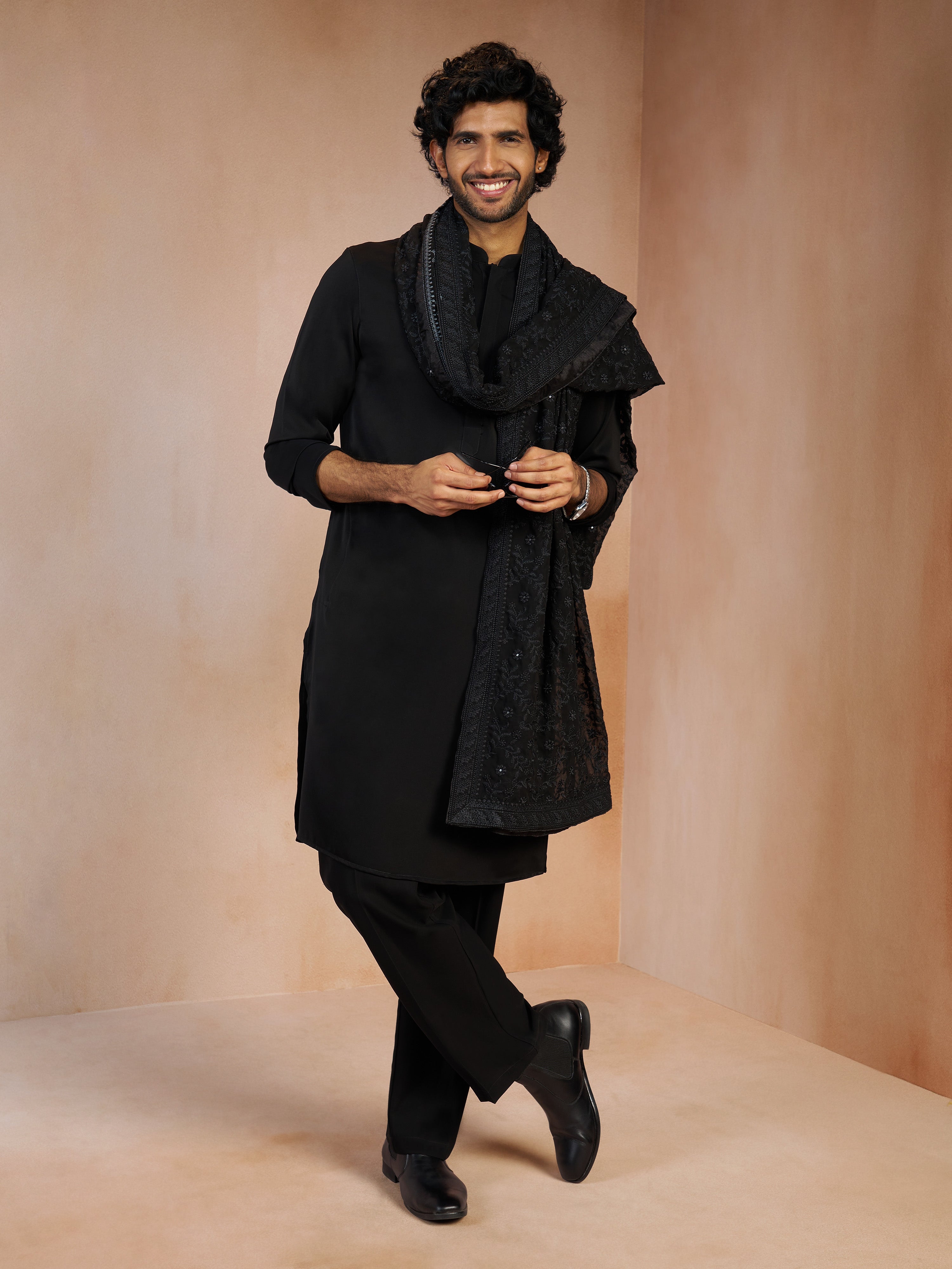Men's Black Solid Dupatta