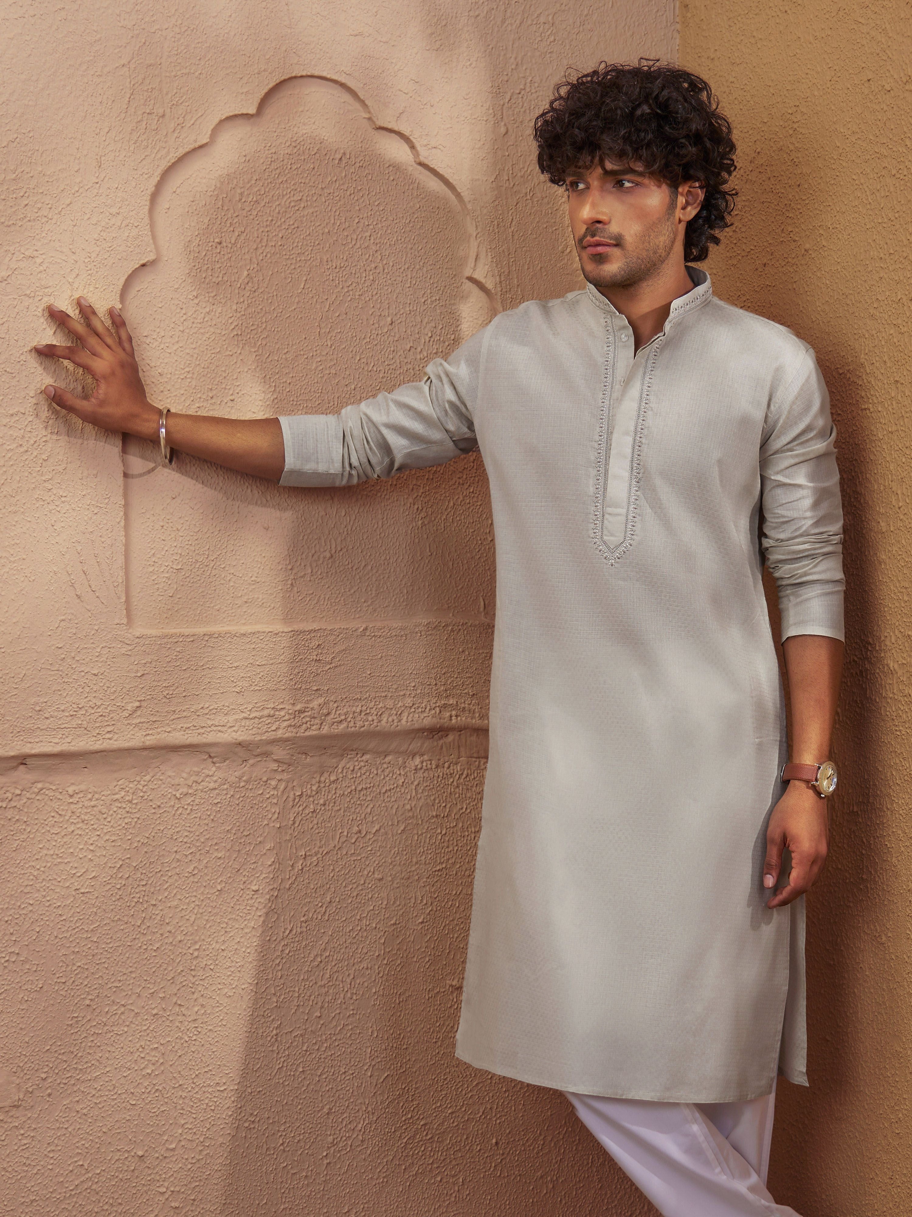 Men Chiku Straight Kurta with Zari Work Mandarin Collar