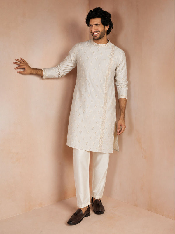 Men Cream Viscose Kurta with Pyjama Navratri, Diwali, All regions, Festive, Durga Puja Ethnic Wear