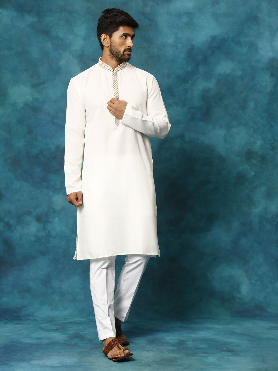 Men's Cream And White Cotton Blend Kurta Pyjama Set