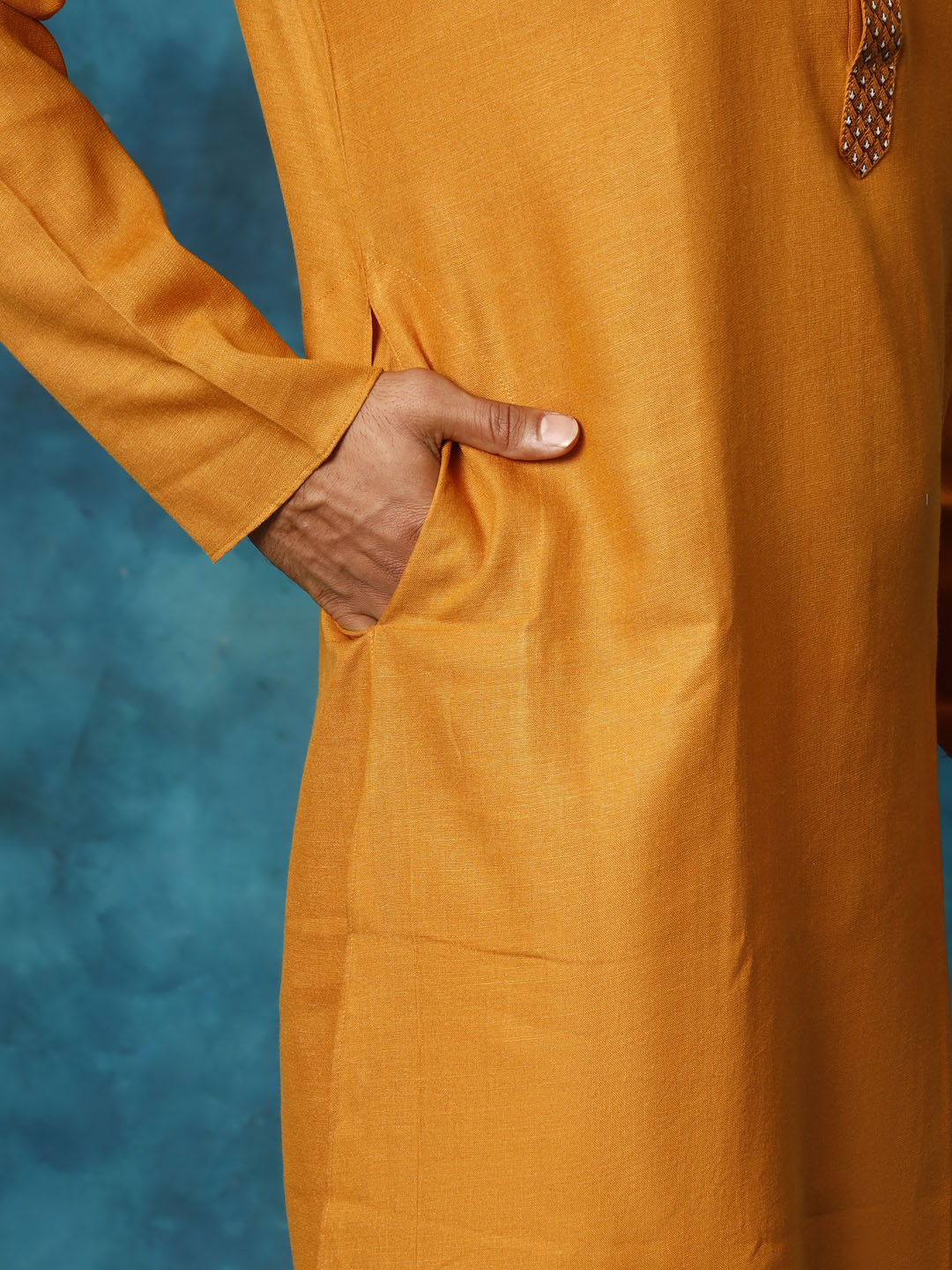 Men's Rust And White Cotton Blend Kurta Pyjama Set