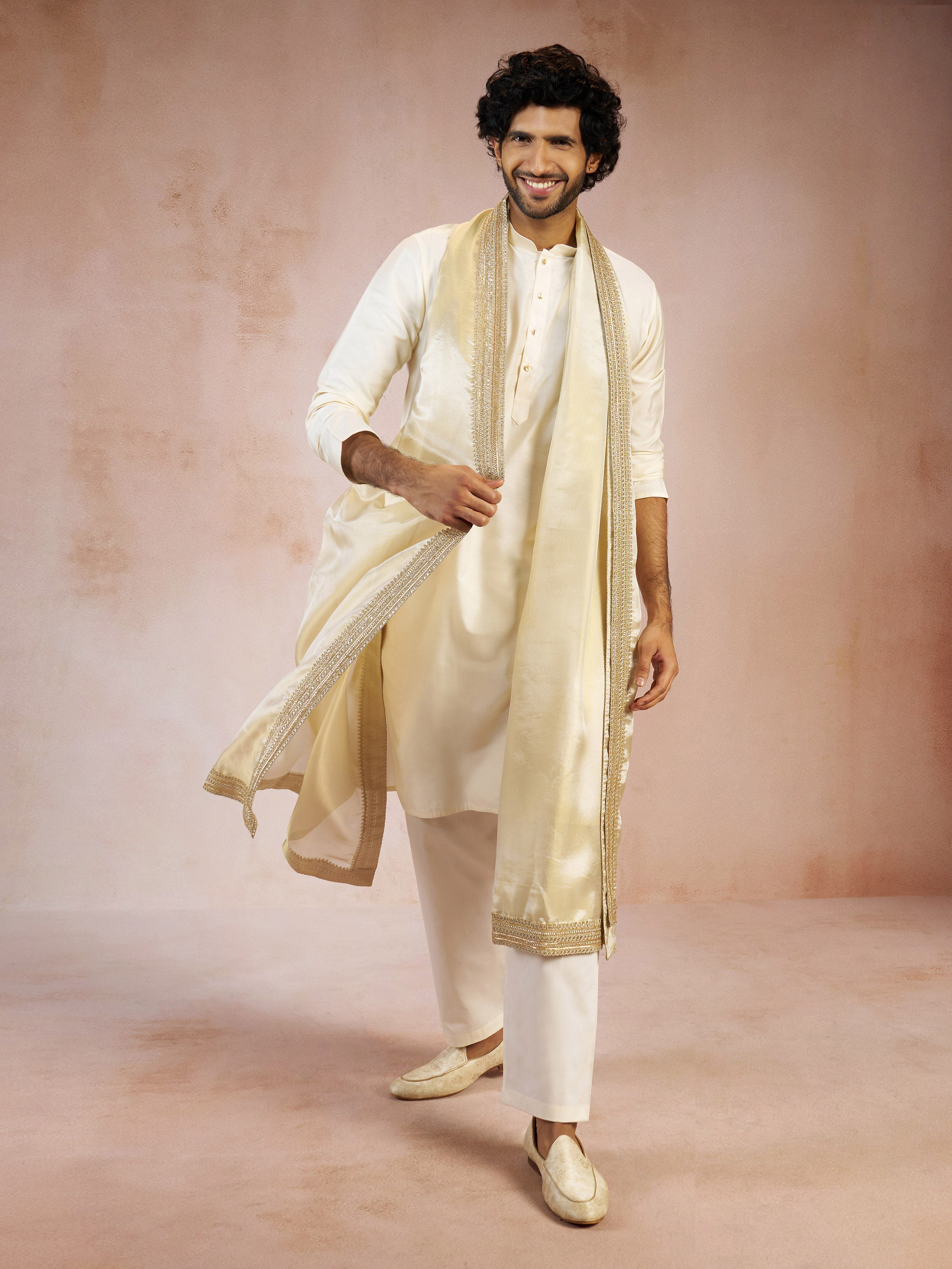 Men Cream Silk Blend Kurta with Pyjama & Dupatta Set