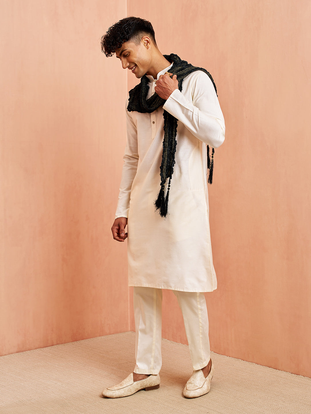 Men Cream Kurta with Solid Bottom & Black Crushed Festive Dupatta