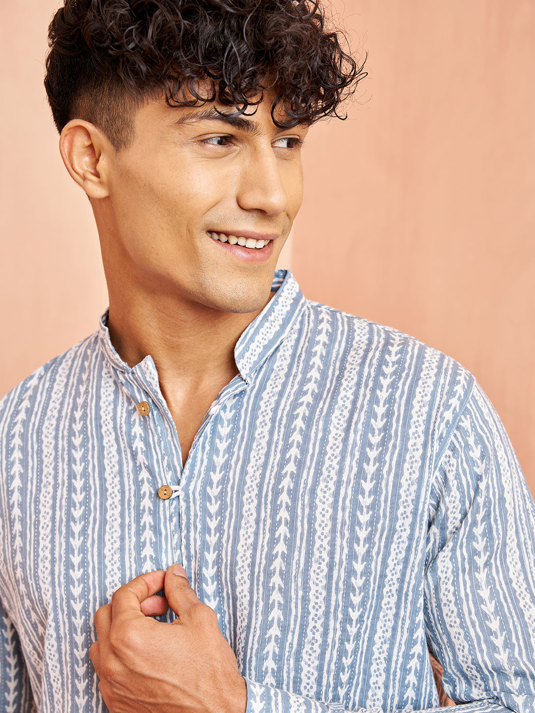 Men's Grey And White Batik Printed Kurta