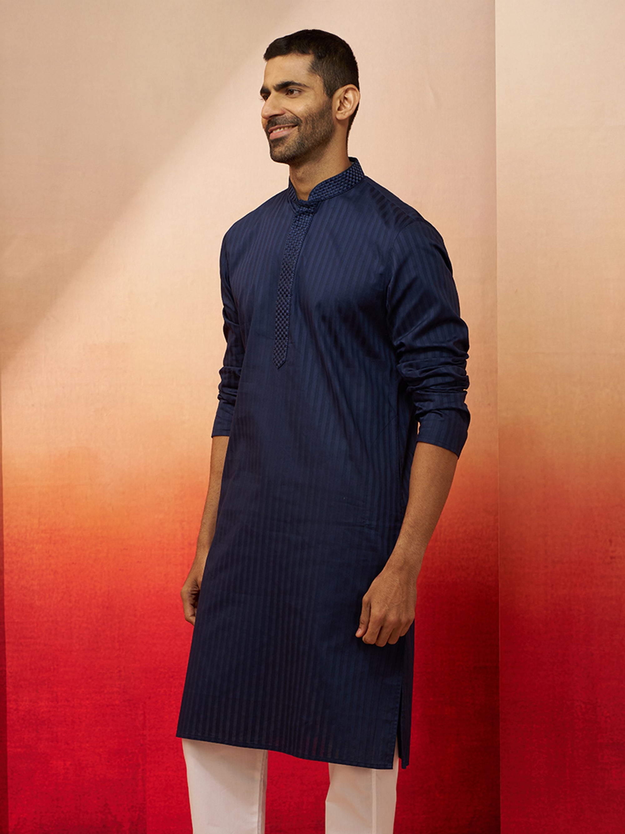 Vastramay Men Navy Blue Cotton Monalisa Embroidered Kurta