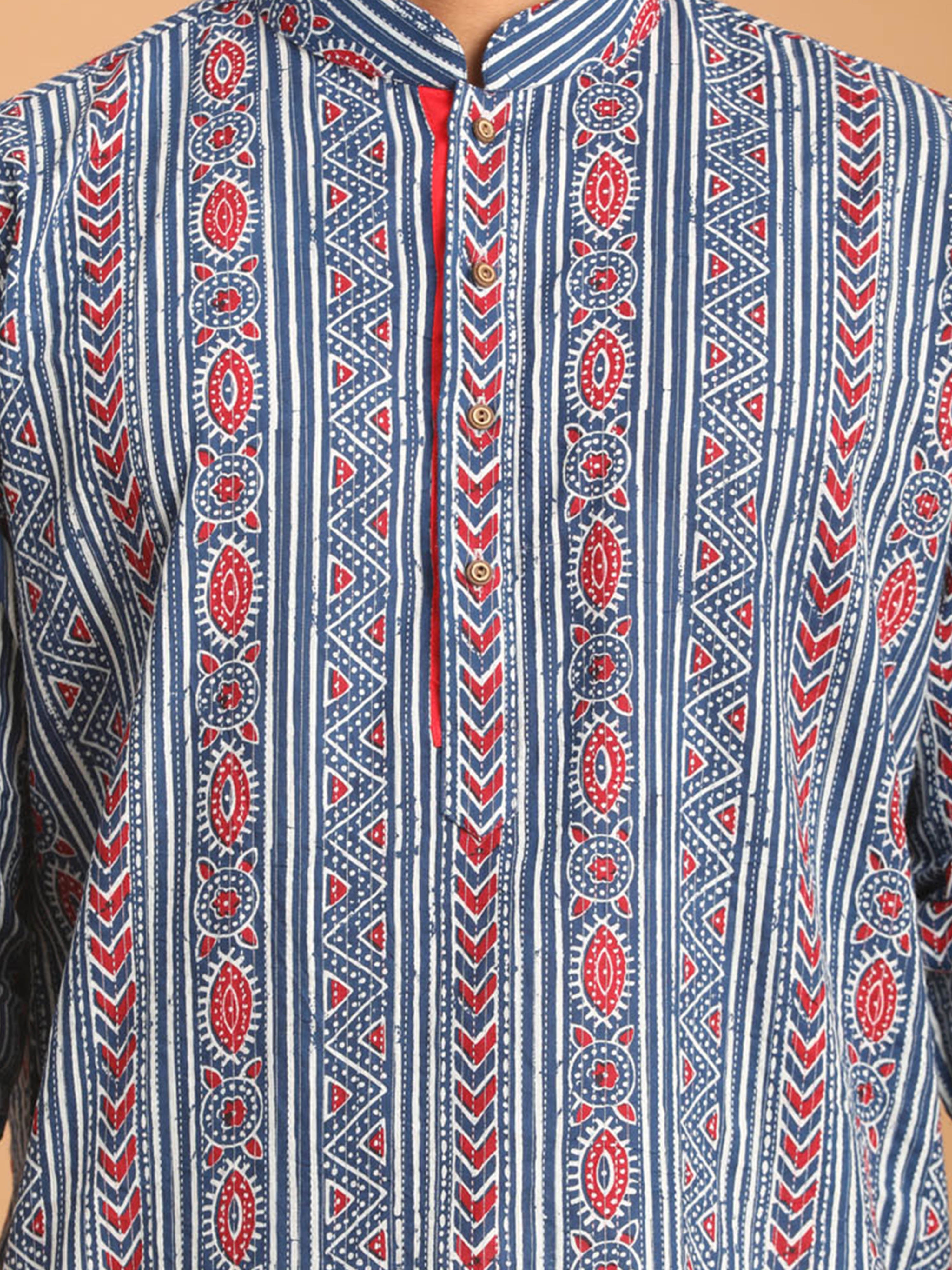 Men Blue Ethnic Motif & Kantha Print Cotton Kurta with Navy Blue Pant Set