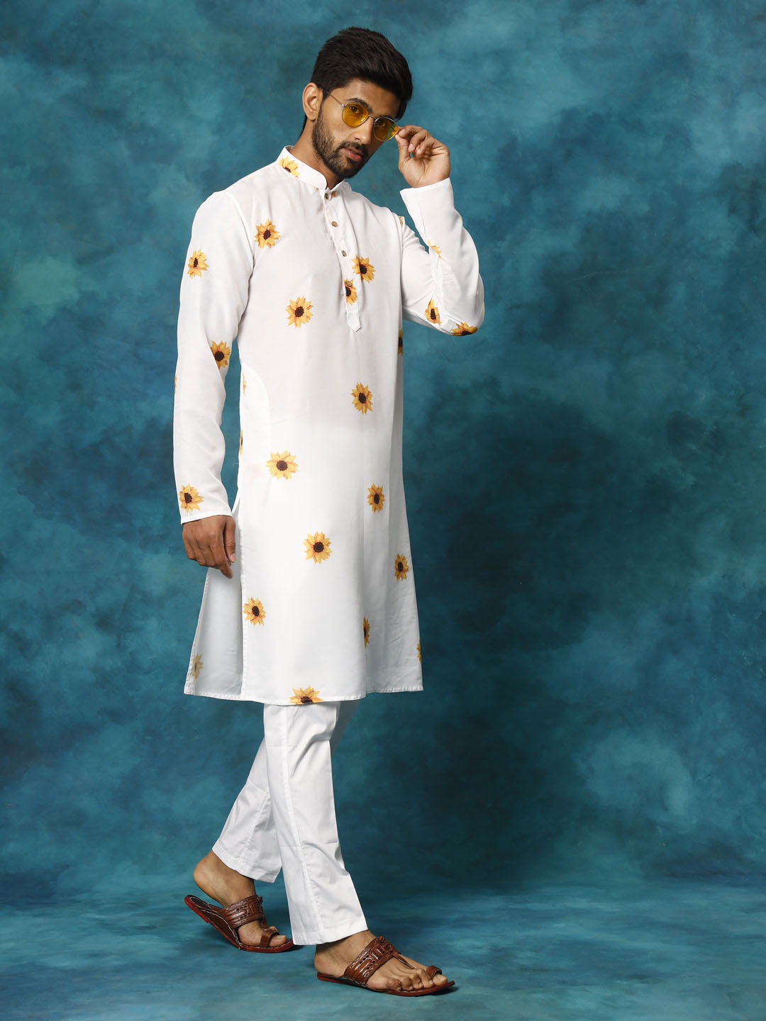 Men's White Cotton Blend Sunflower Print Kurta Pant Set