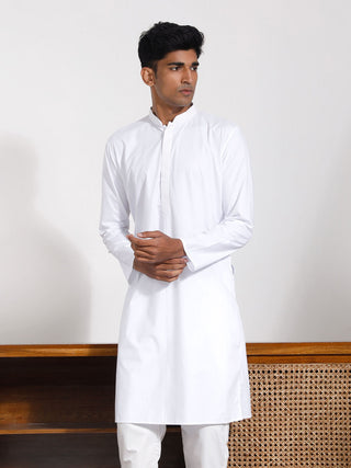 VASTRAMAY Men's White Cotton Silk Kurta
