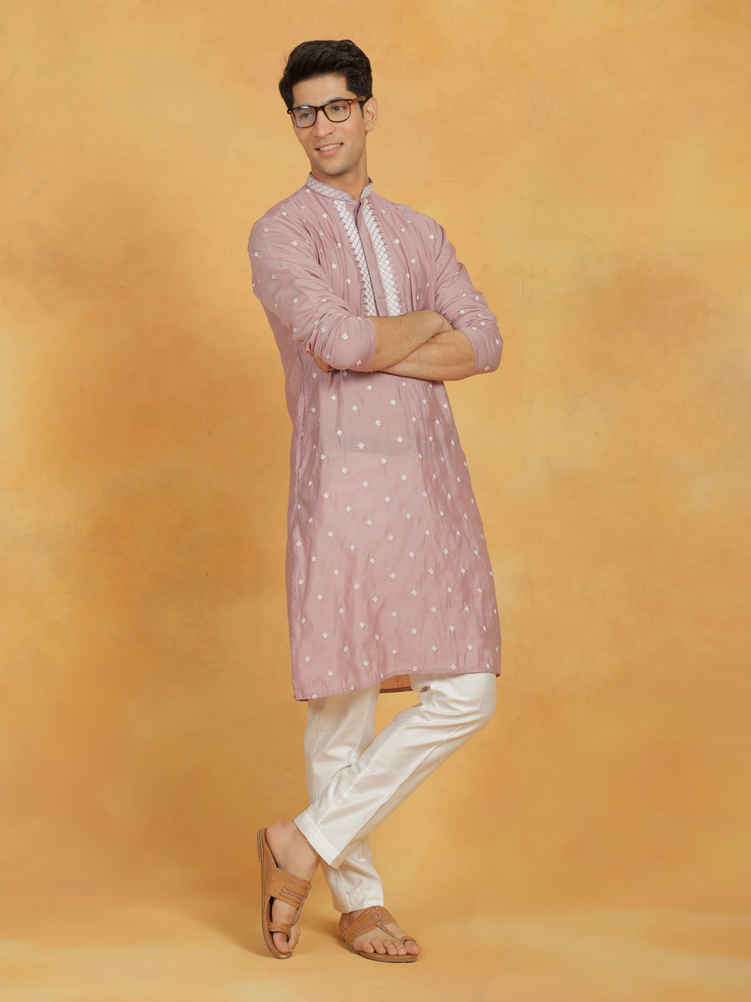 Men's Pink And White Silk Blend Kurta And Pyjama Set
