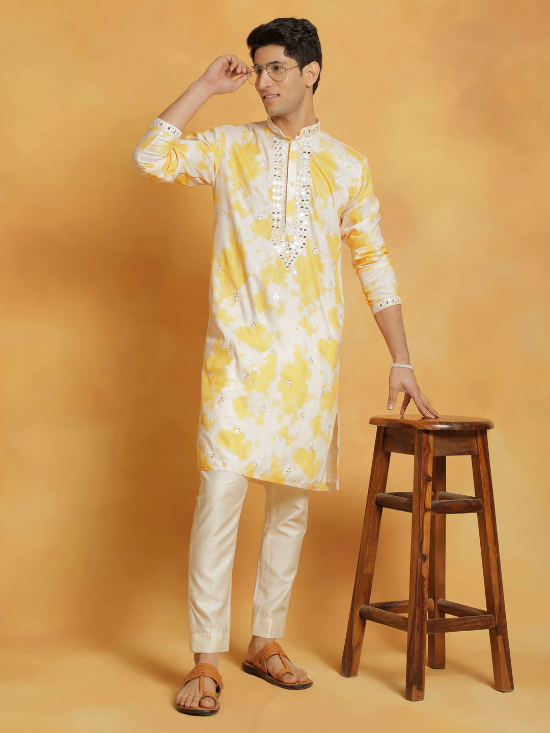 Men's Yellow And Cream Cotton Blend Kurta And Pyjama Set