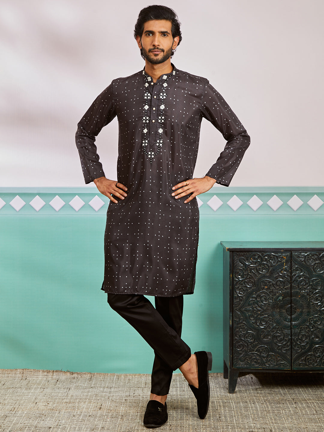 Men's Black Silk Blend Kurta And Pyjama Set