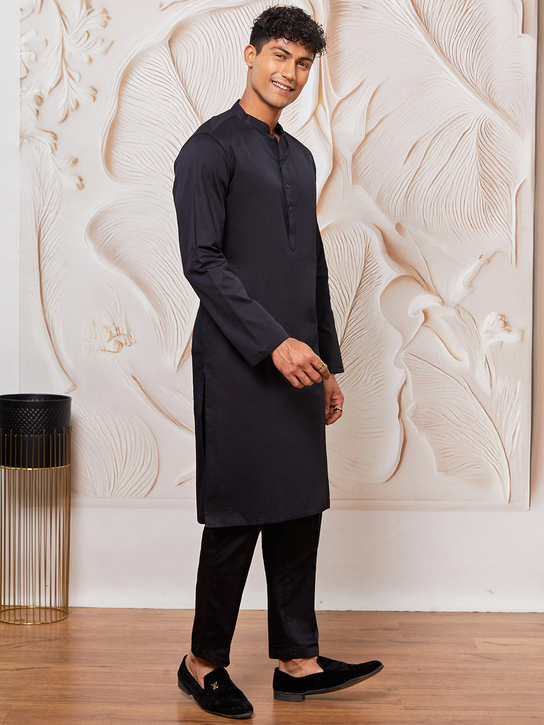 Men's Black Fine Satin Kurta And Pyjama Set
