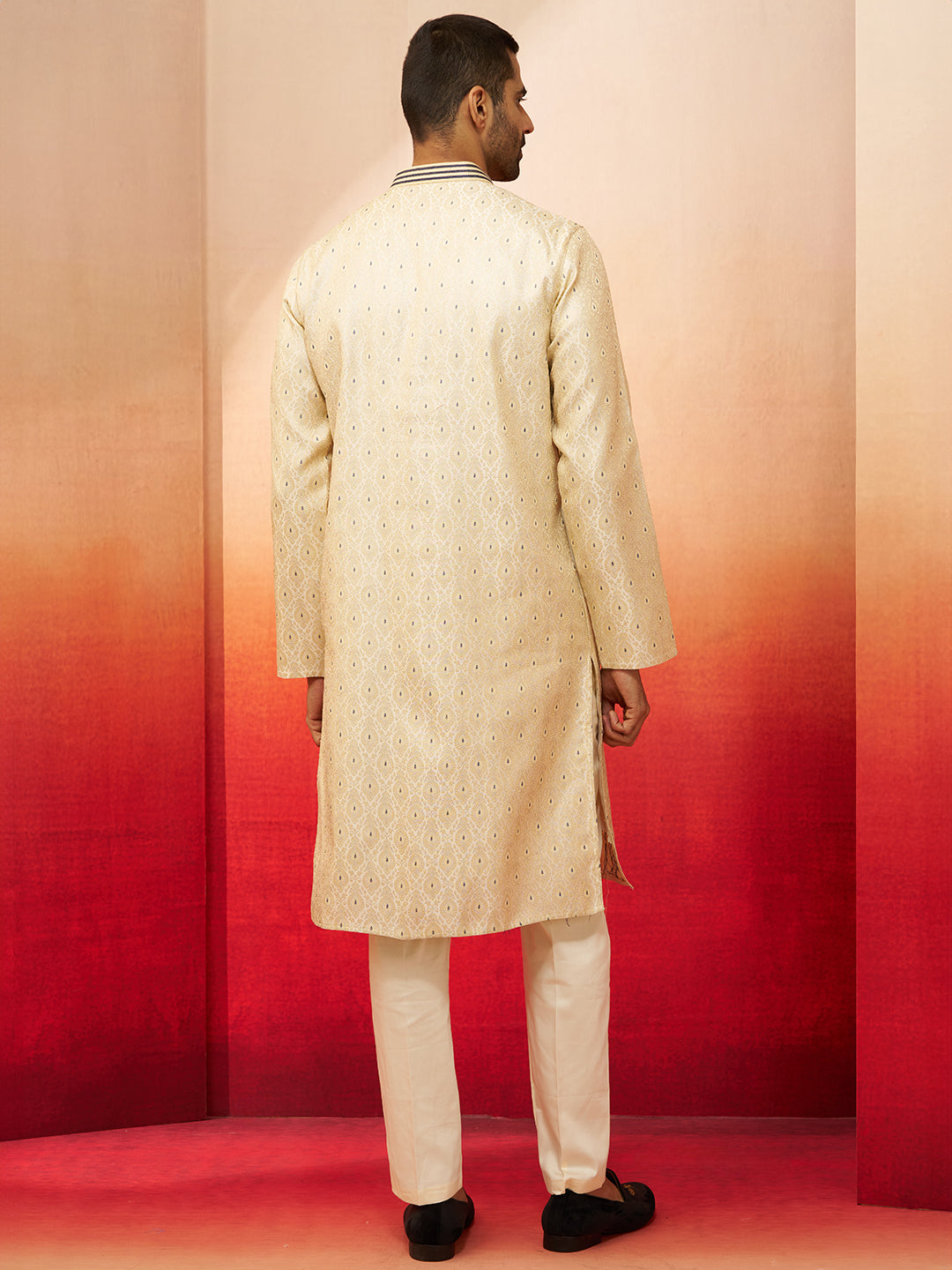 men’s kurta set